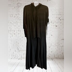 Hi Low Hoodie Top| Black |Size XL fits like a L
